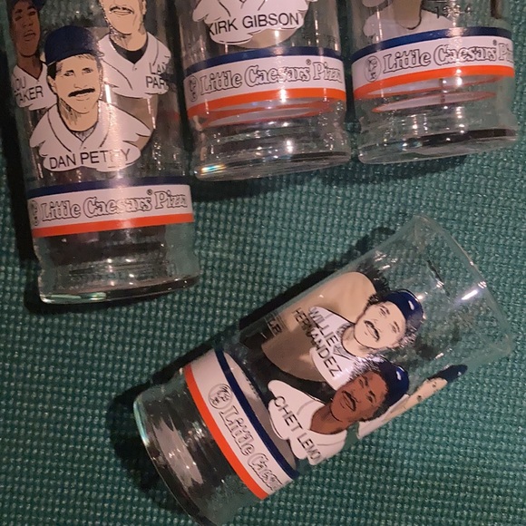 🍕⚾️ 1984 Detroit Tigers Little Caesar’s Set of 4 Glasses Tim Robinson ⚾️🍺 - Picture 7 of 8